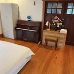 Devonport-Bayswater Guesthouse