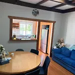 Devonport-Bayswater Guesthouse