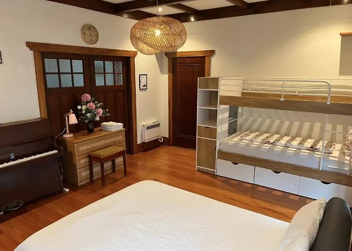 Devonport-Bayswater Guesthouse